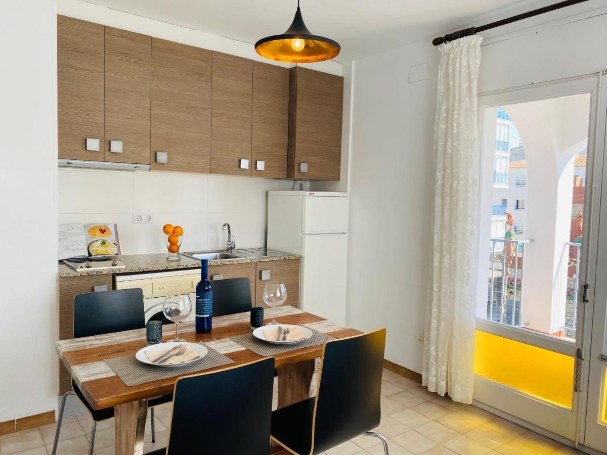 Apartamentos Aquarium. Росес Екстериор снимка